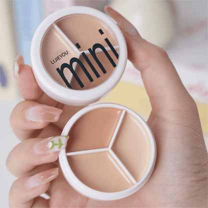 Three-Color Concealer Palette